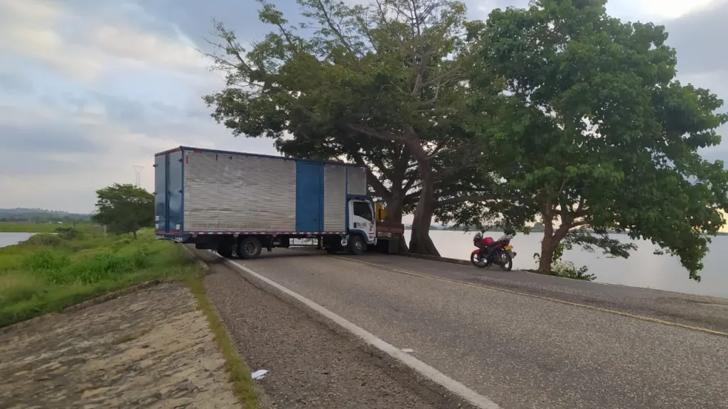 Bloqueos viales incomunican a Cesar, Magdalena y Bolívar