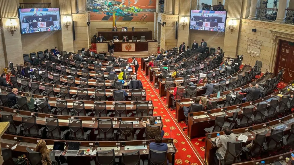 Silla vacía: Congreso perdería dos curules por e Iván Name y Andrés Calle