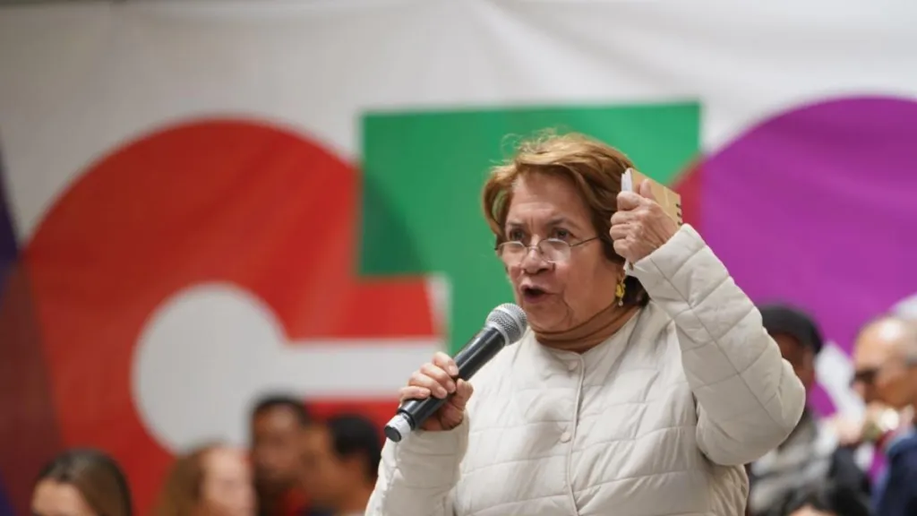 Senadora Aída Avella defiende ley de financiamiento en Colombia como urgente ante reforma tributaria 2025