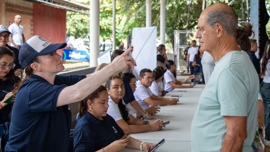 Elecciones Colombia 2026: biometría facial y 370 mil actas digitalizadas