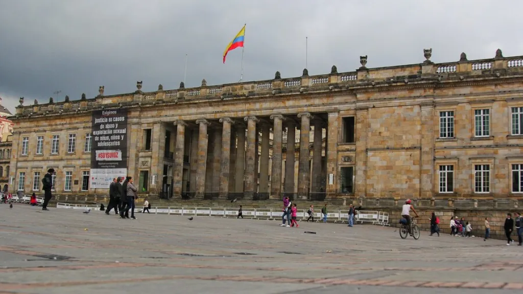 Panorama nacional en Colombia: salud, infraestructura, medio ambiente, seguridad
