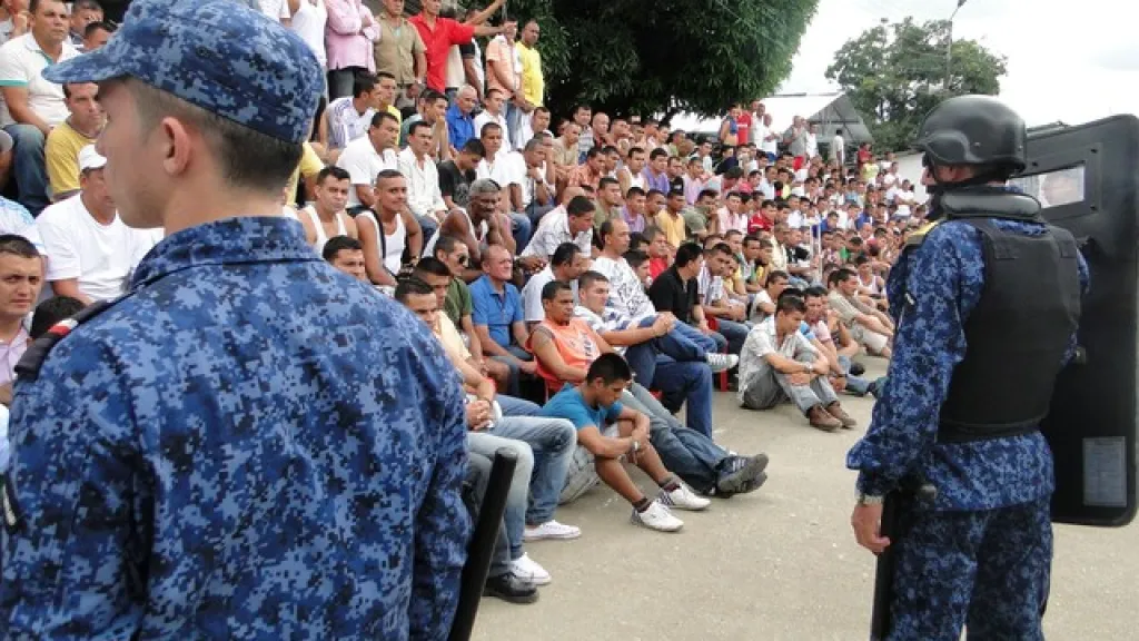 MinDefensa pide que el Inpec se haga cargo de detenidos en estaciones de Policía q