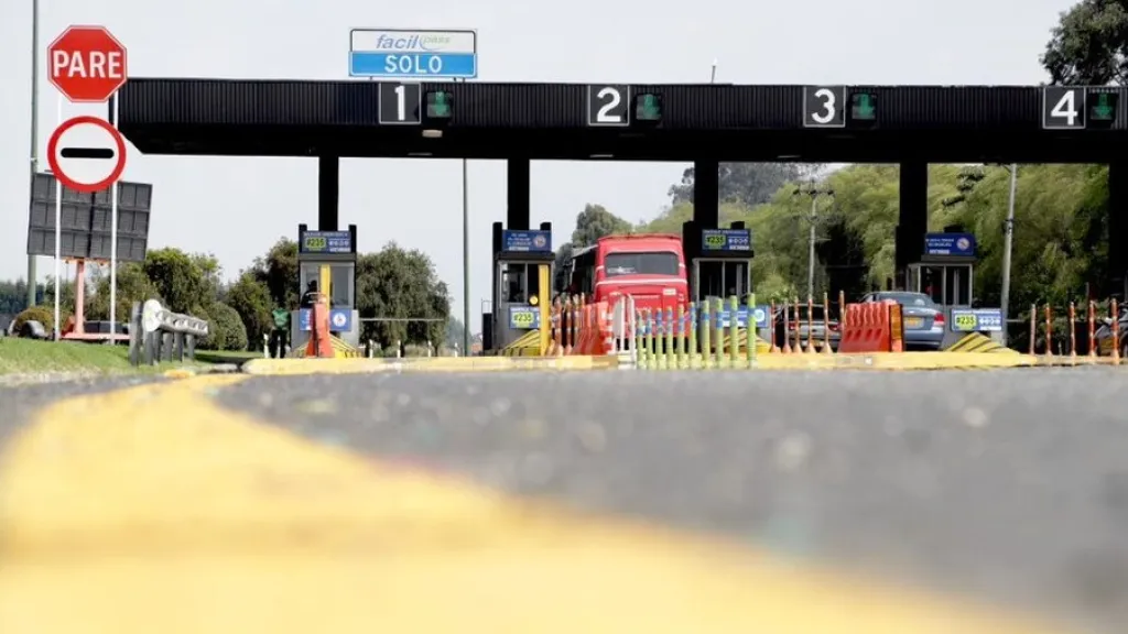 Precio de los peajes subieron pese a promesa de Mintransporte