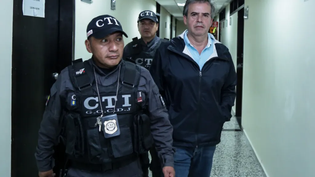 Alex Vernot, exabogado de Carlos Mattos en caso Hyundai