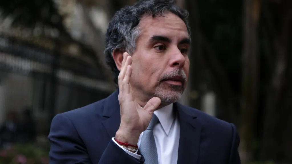 Embajador Benedetti viaja a Venezuela a restablecer las relaciones con ese país