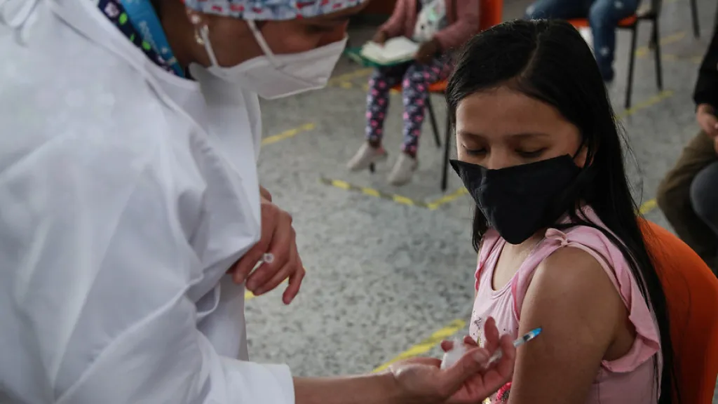 Menores desde los 12 años deberán presentar certificado de vacunación para ingresar lugares de ocio