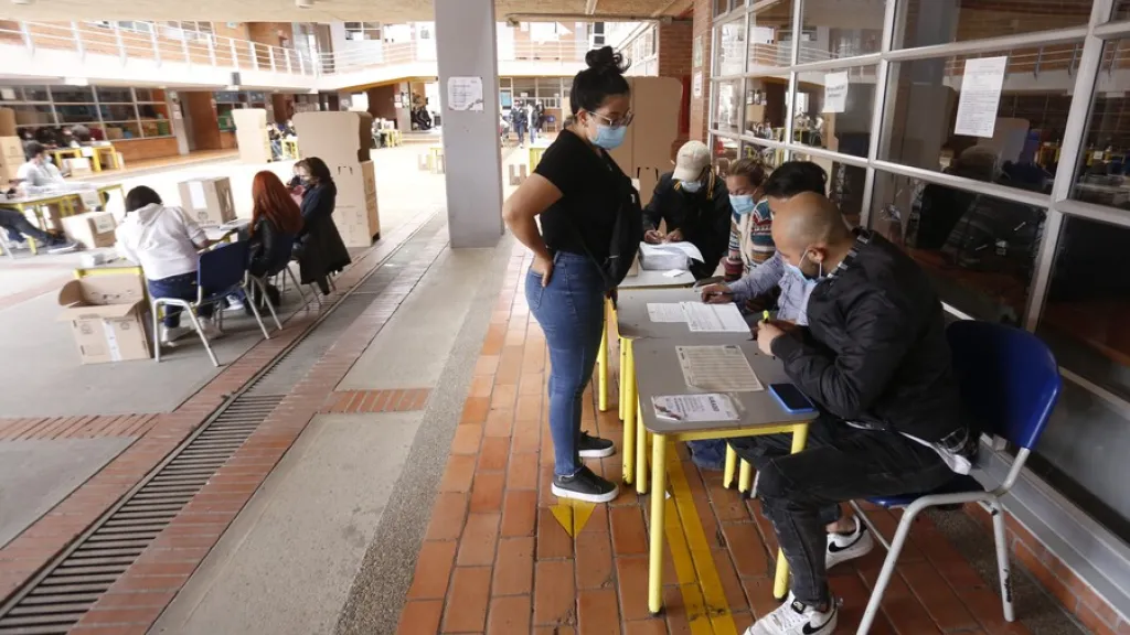 Trabajo para jóvenes en Bogotá: cifras y desempleo