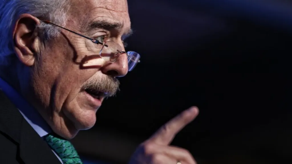 Expresidente Pastrana denunció a Mancuso ante la Fiscalía