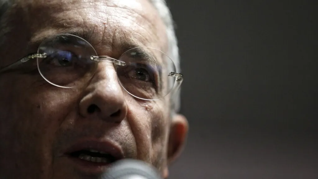 Falsos positivos: Uribe criticó a la Comisión de la Verdad