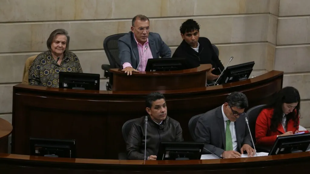 ¿Quienes son los candidatos a contralor?