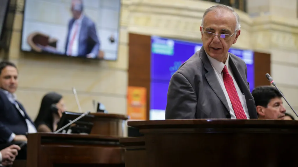 Control político a ministro de Defensa en julio 2023: fecha y razones