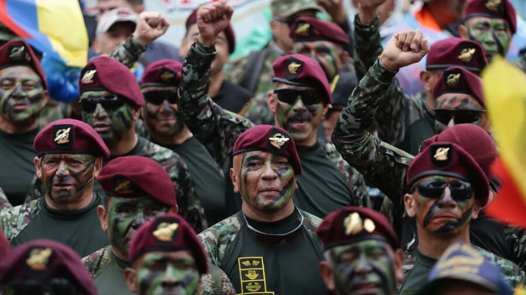 Protestas militares retirados hoy en Bogotá: Plaza de Bolívar