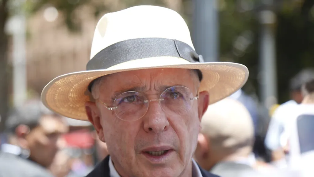 Masacre de El Aro: citan a versión libre a Álvaro Uribe