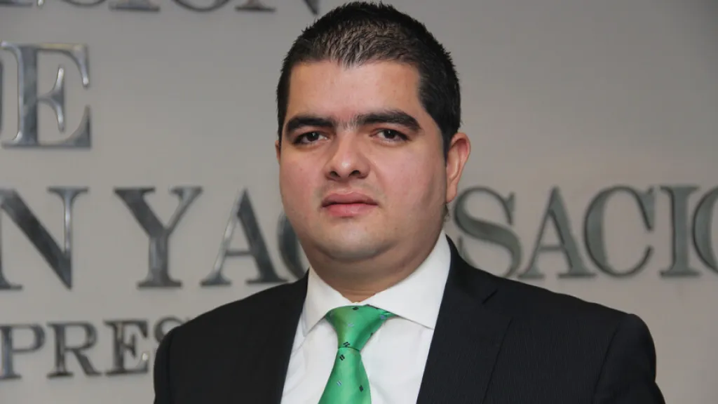 Senador Julián Bedoya seguirá en libertad en medio de proceso en su contra