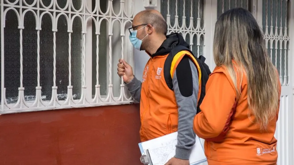 Bogotá: buscan a población desescolarizada puerta a puerta