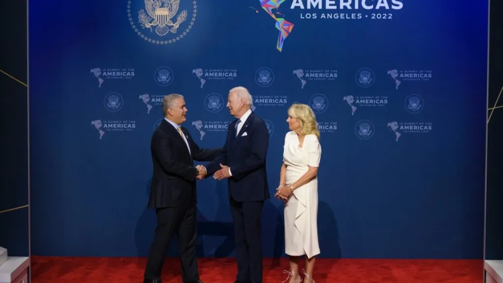 Cumbre de las Américas: Biden destacó apoyo de Colombia a migrantes venezolanos
