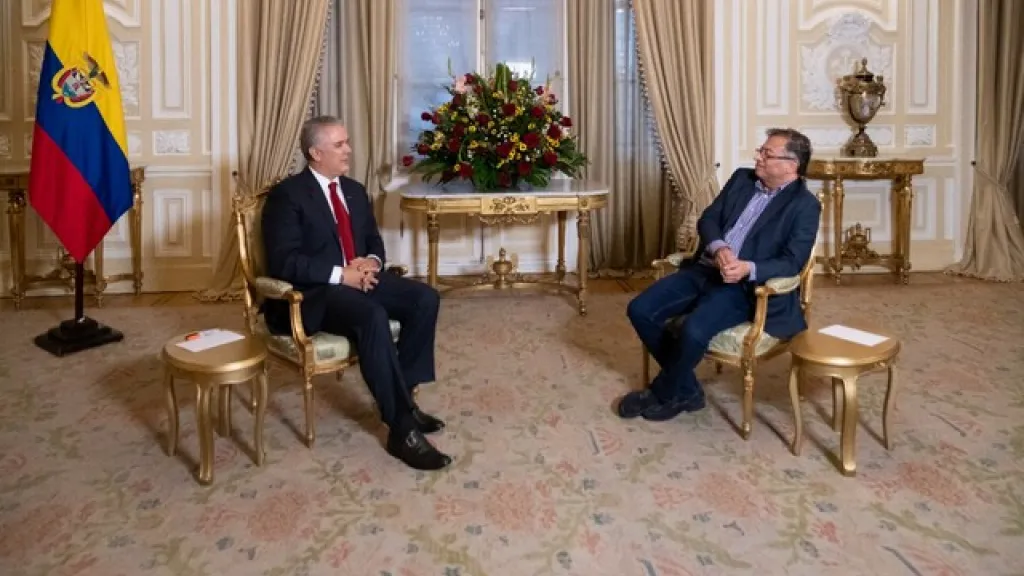 "Soy un demócrata, no un tirano", Petro a expresidente Duque