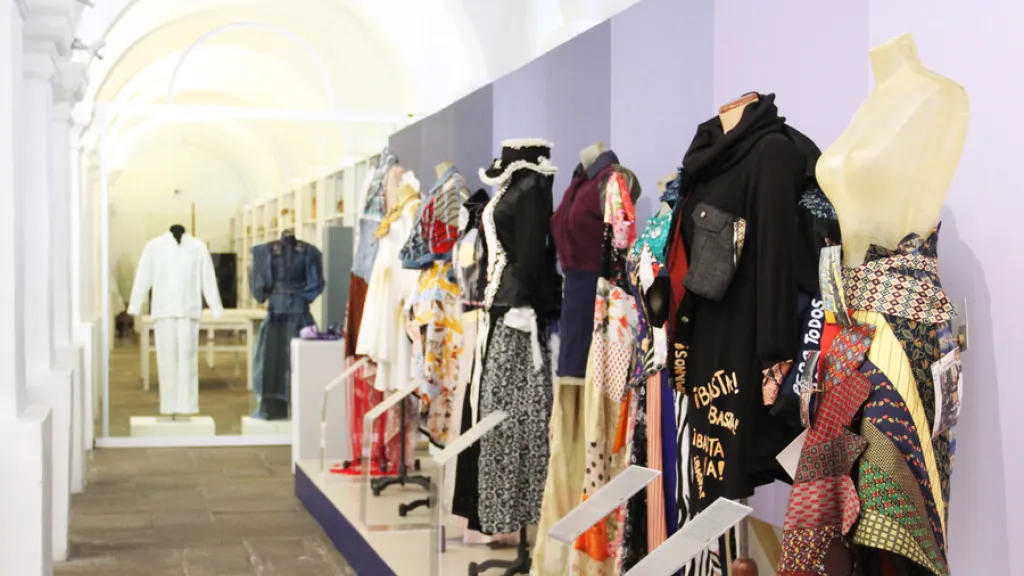 Planes en Bogotá | arte y moda reciclable en el Museo Nacional