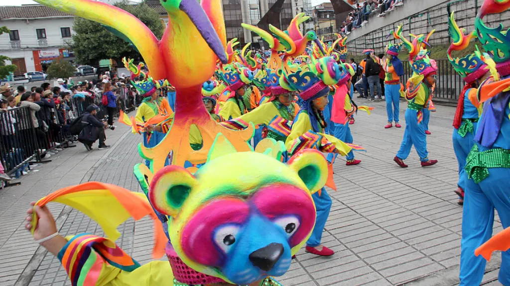 Inició el Carnaval de Negros y Blancos 2023