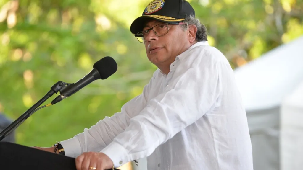 Visita del Presidente Gustavo Petro a Cuba para finalizar negociaciones con el ELN