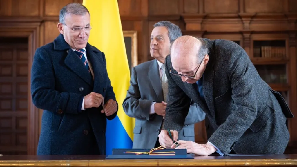 Roy Barreras, posesionado Embajador de Colombia en Reino Unido