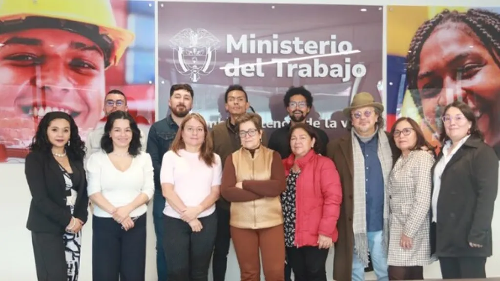Gobierno ofrece alternativas de empleo para víctimas de agresiones oculares