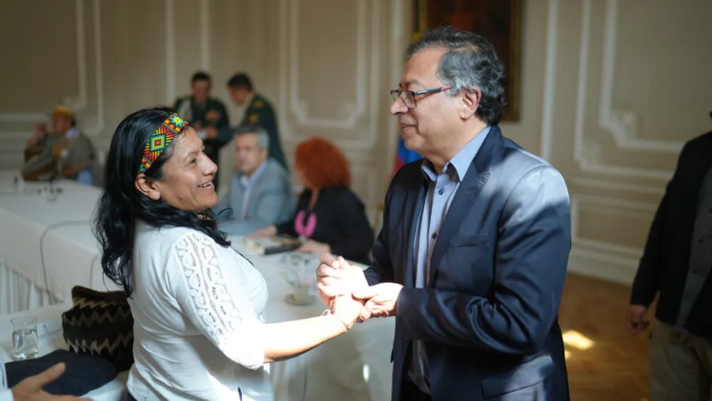 Petro busca lograr acuerdo nacional con las comunidades indígenas