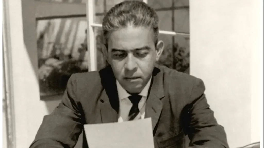 Carlos Castro Saavedra: exorcizar el dolor a través de la poesía