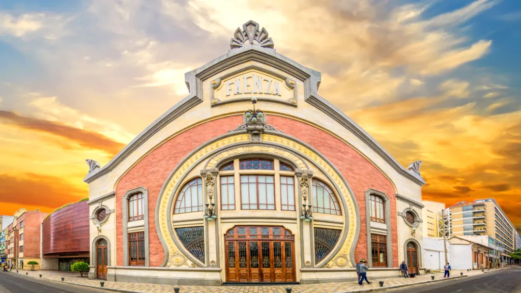 El Teatro Faenza, de la Universidad Central, cumple 100 años