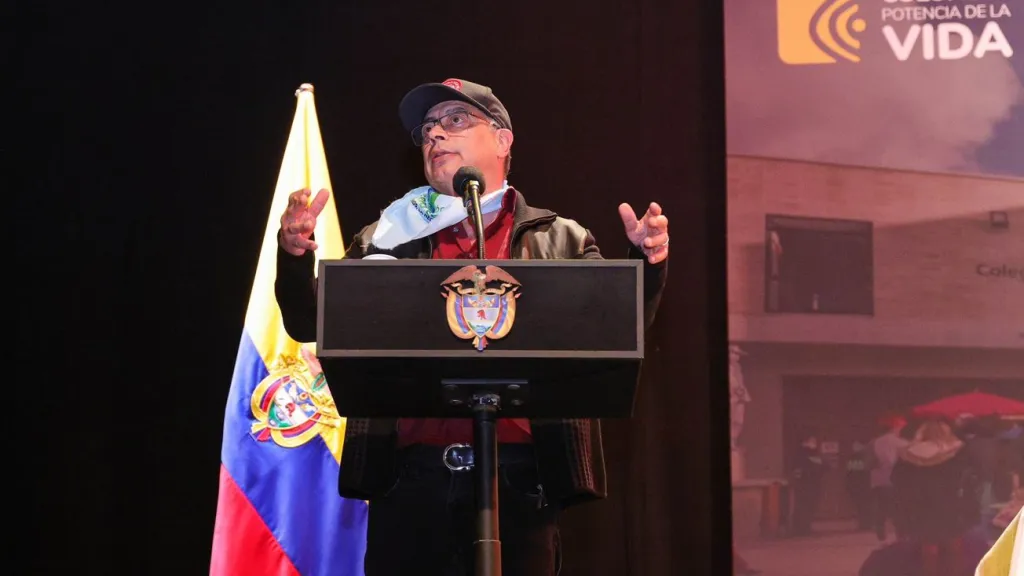 Ponencia formulación de cargos al presidente Petro y Ricardo Roa