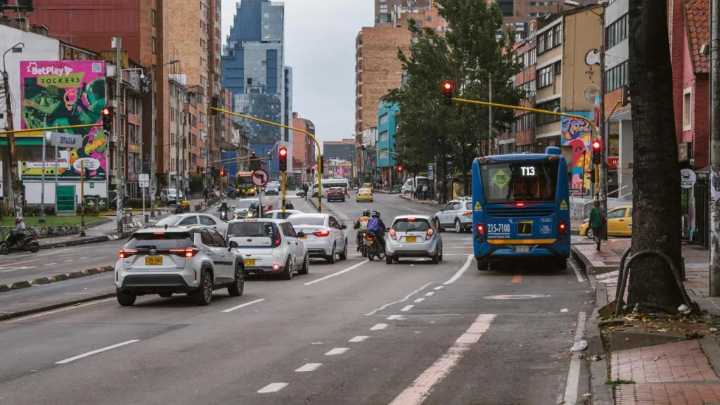  Carrera Séptima: multas por invadir carril preferencial