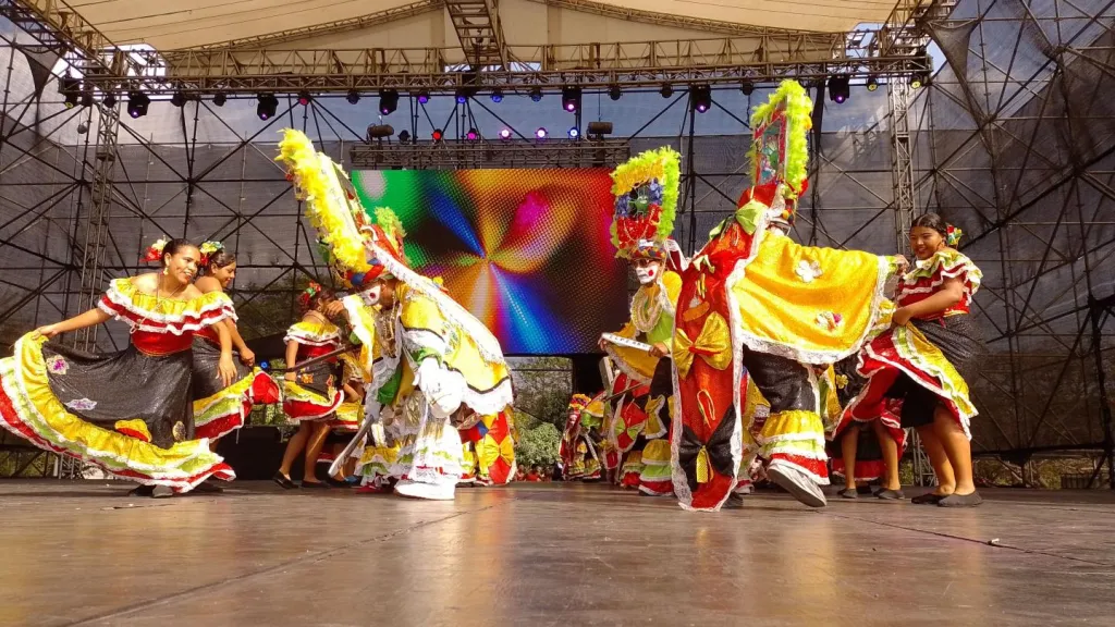 Carnaval de Barranquilla: danzas del garabato y el mapalé