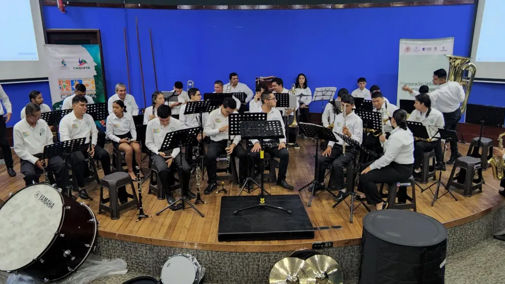 MinCultura entregó dotaciones a cuatro bandas departamentales 