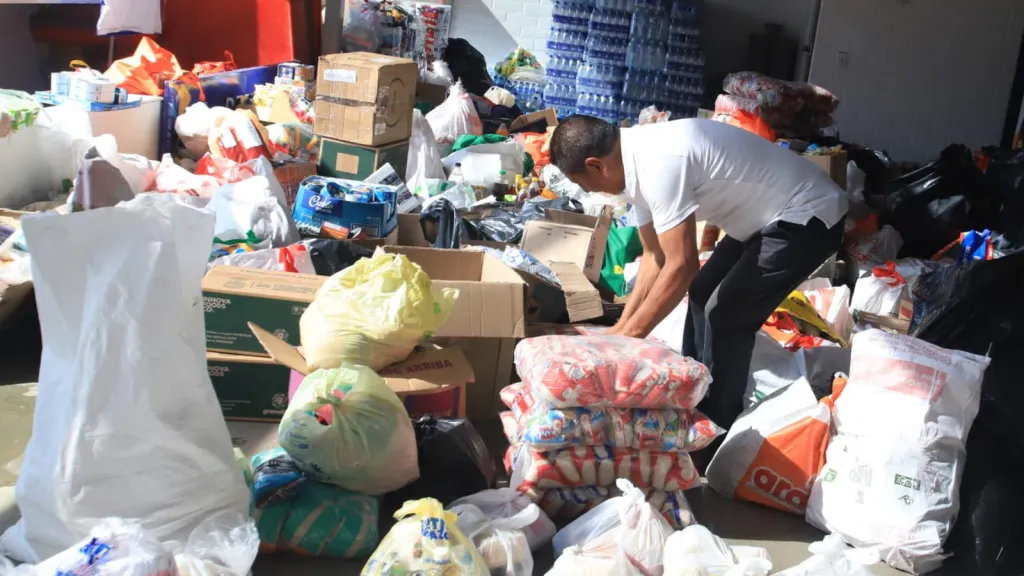 Estos son los puntos de acopio y recepción de ayudas en las principales ciudades de Colombia, tras el terremoto de este lunes