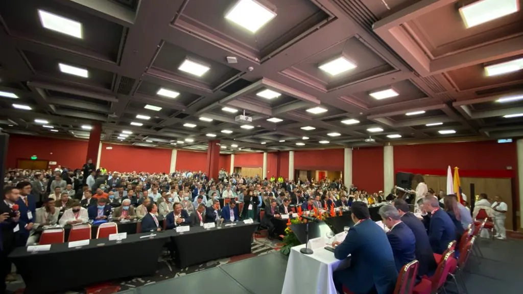 Gustavo Petro sí se reunirá con alcaldes en reunión de Fedemunicipios