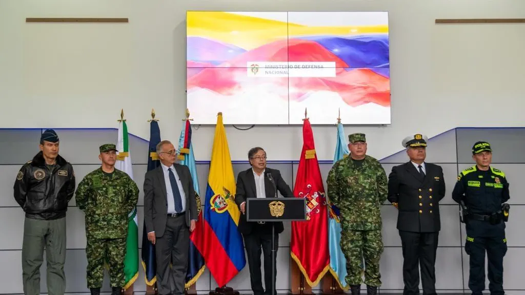 Petro pide a mandos militares neutralizar al masacres y asesinatos 