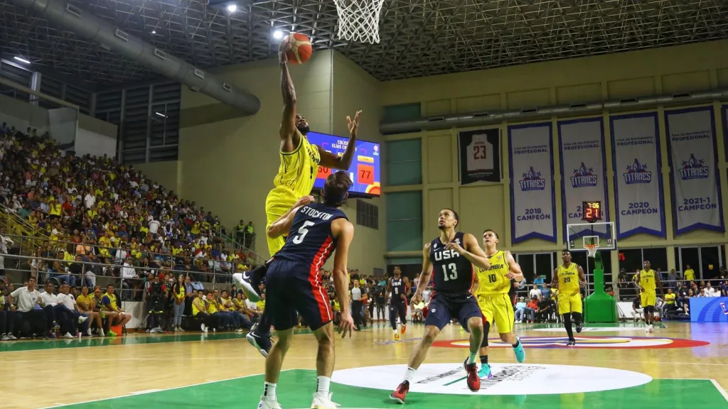 Selección Colombia de Baloncesto perdió ante EE.UU.