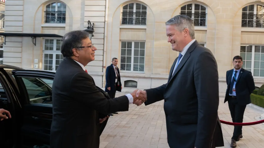  Presidente Petro se reunió con el secretario general de la OCDE en París