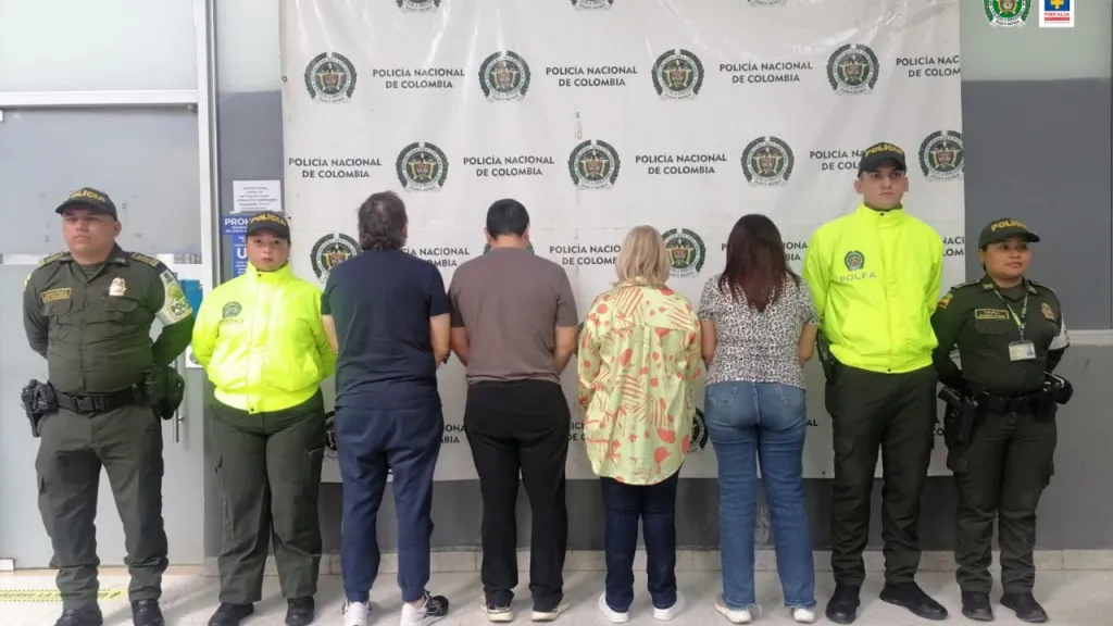 Cae red señalada de ingresar celulares de contrabando al país