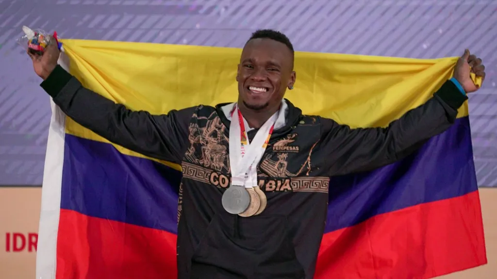 Mundial de Levantamiento de Pesas: Santiago Rodallegas triple medallista
