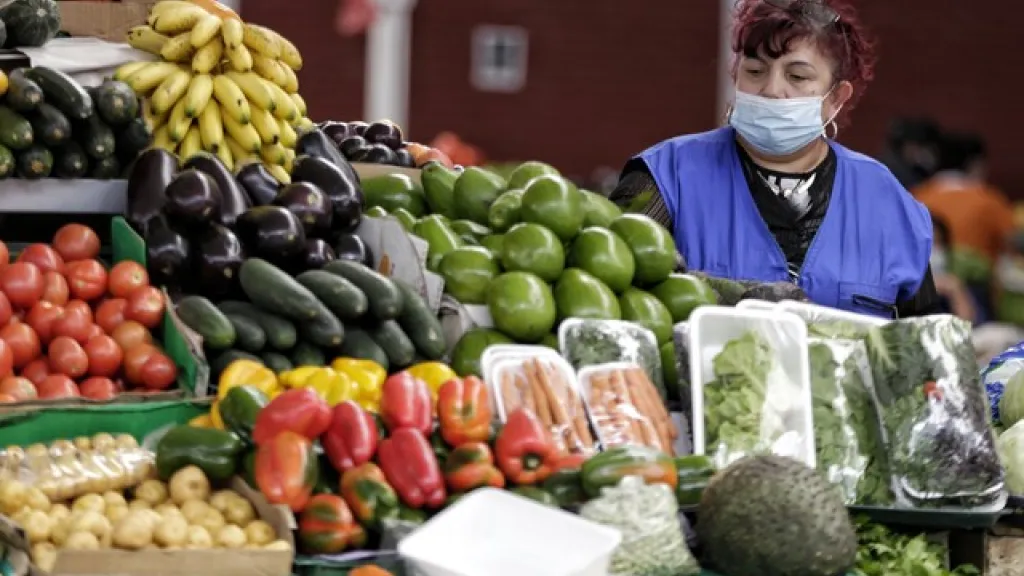 Convertir plazas de mercado en tiendas solidarias: la propuesta de Prosperidad Social