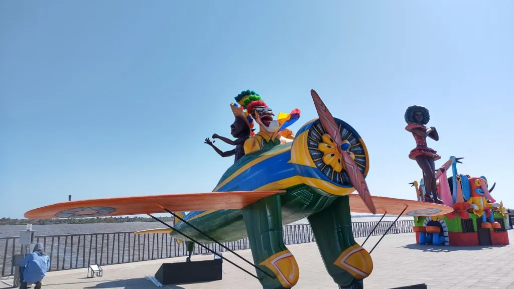 Malecón de Barranquilla: Exposición Río de Tradiciones | Carnaval de Barranquilla