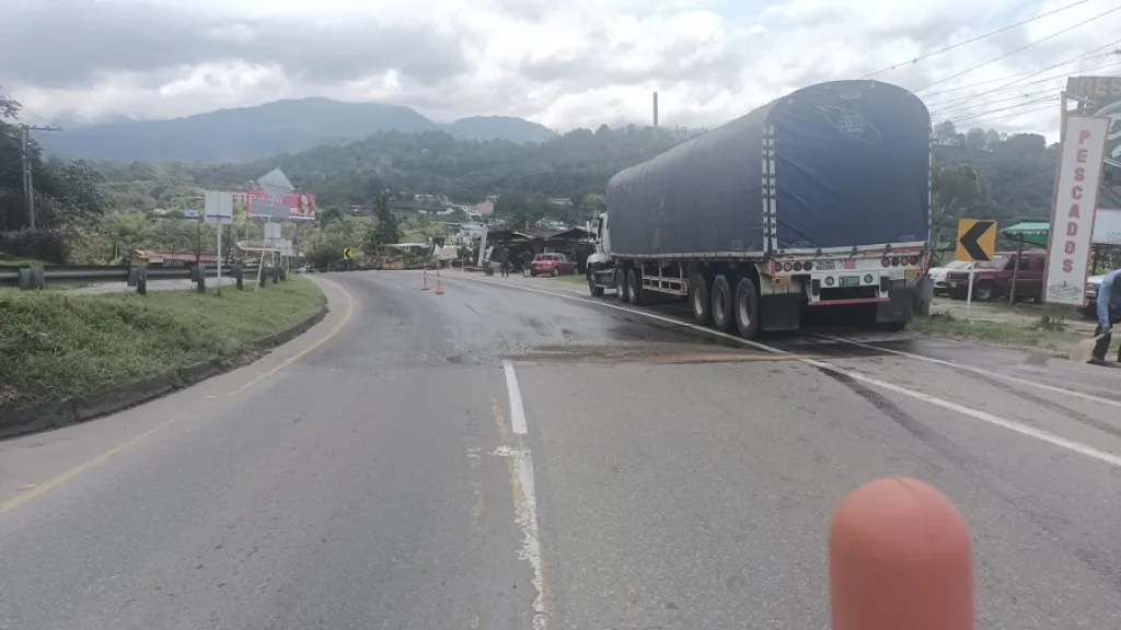 Vía Bogotá-Girardot a un solo carril | Vías alternas