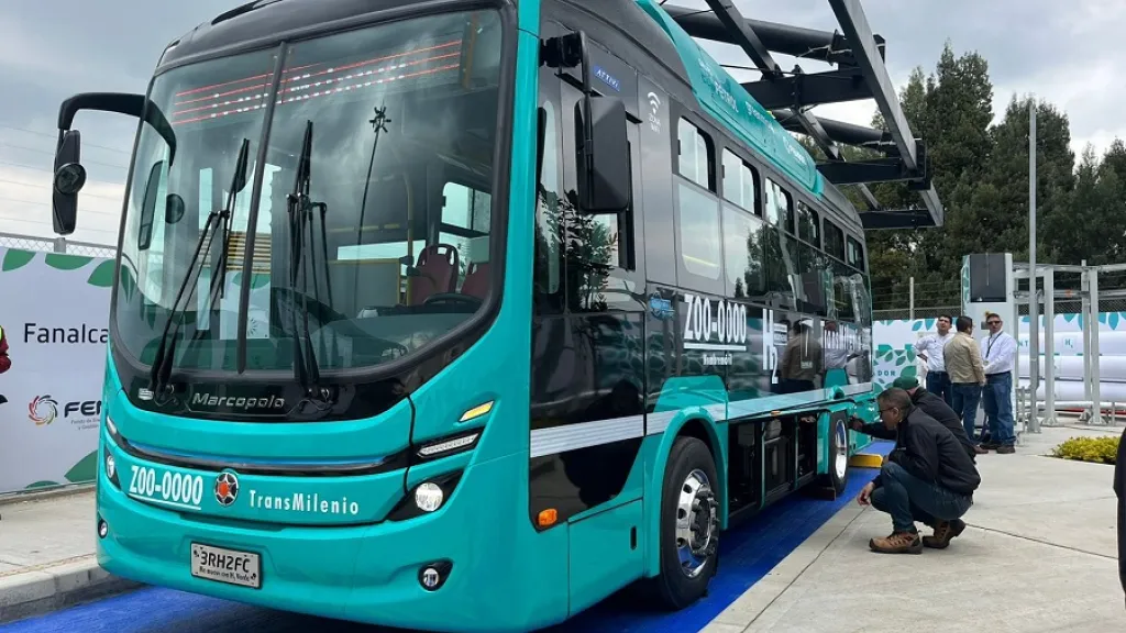 El bus movilizado por hidrógeno de bajo carbono en Bogotá