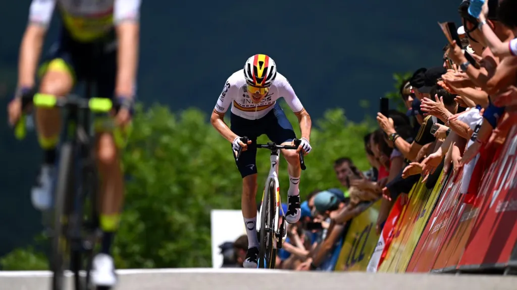 Carlos Rodríguez, sorpresa del Tour de Francia 2023, lucha por el podio junto a Egan Bernal