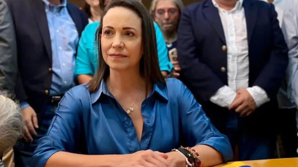 Inhabilitan a María Corina Machado en Venezuela | Reacciones
