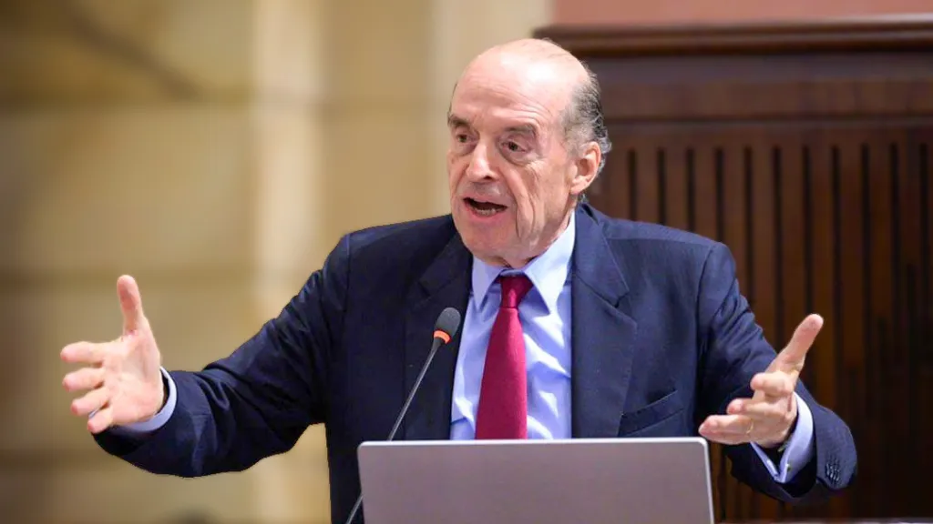 Álvaro Leyva afrontará imputación de cargos el 9 de diciembre 