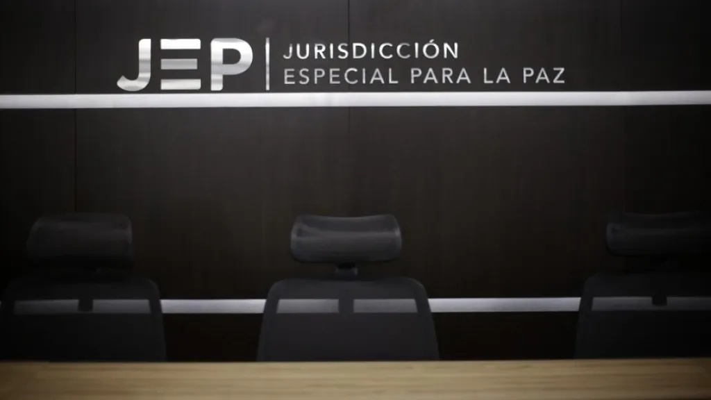 JEP impone sanción de arresto a alto funcionario del Ministerio del Interior