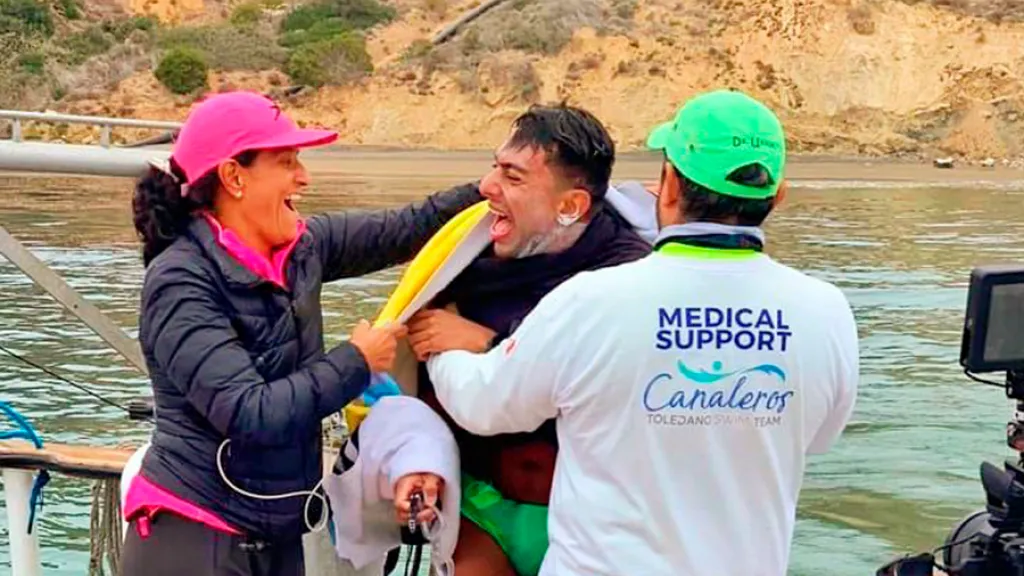 Nadador Jorge Iván Agudelo cruzó el Canal de Catalina