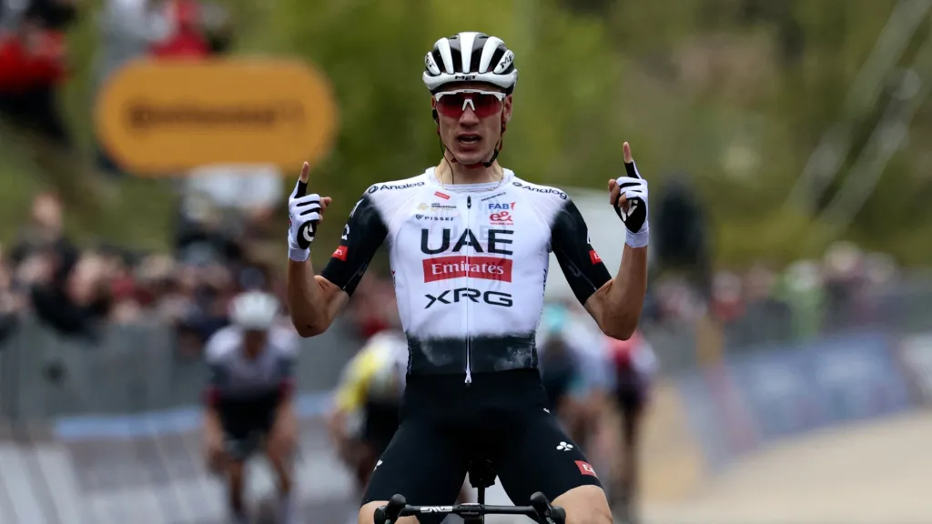 Giro de Italia: Juan Ayuso se quedó con la etapa 7